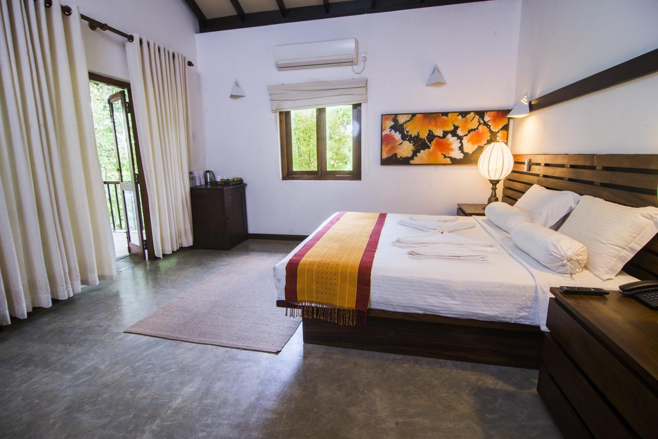 Roman Lake Ayurveda Boutique Resort - Level 1 Certified Ahungalla Exterior photo